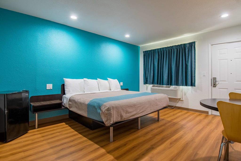 Motel 6-San Bernardino, Ca - Downtown エクステリア 写真