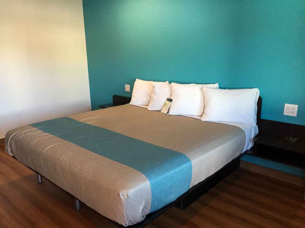 Motel 6-San Bernardino, Ca - Downtown エクステリア 写真